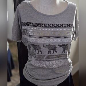 Agenda Gray Elephant Pattern Kids Tee Size Small